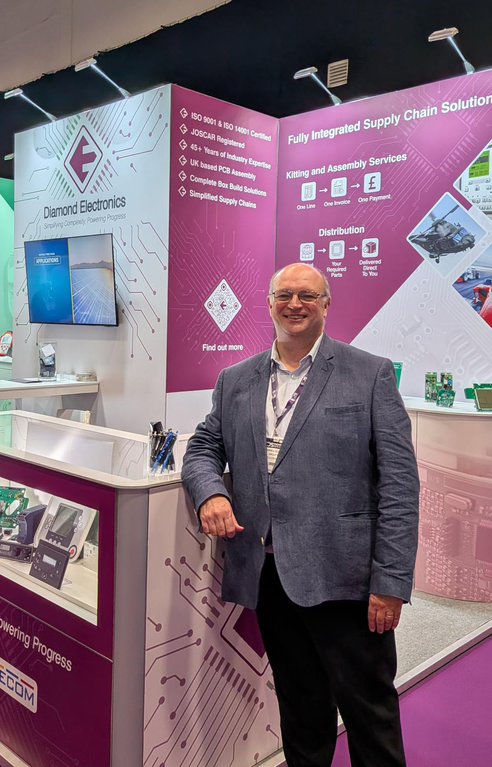 Diamond Electronics' MD Darren Hesketh on the EDS stand.